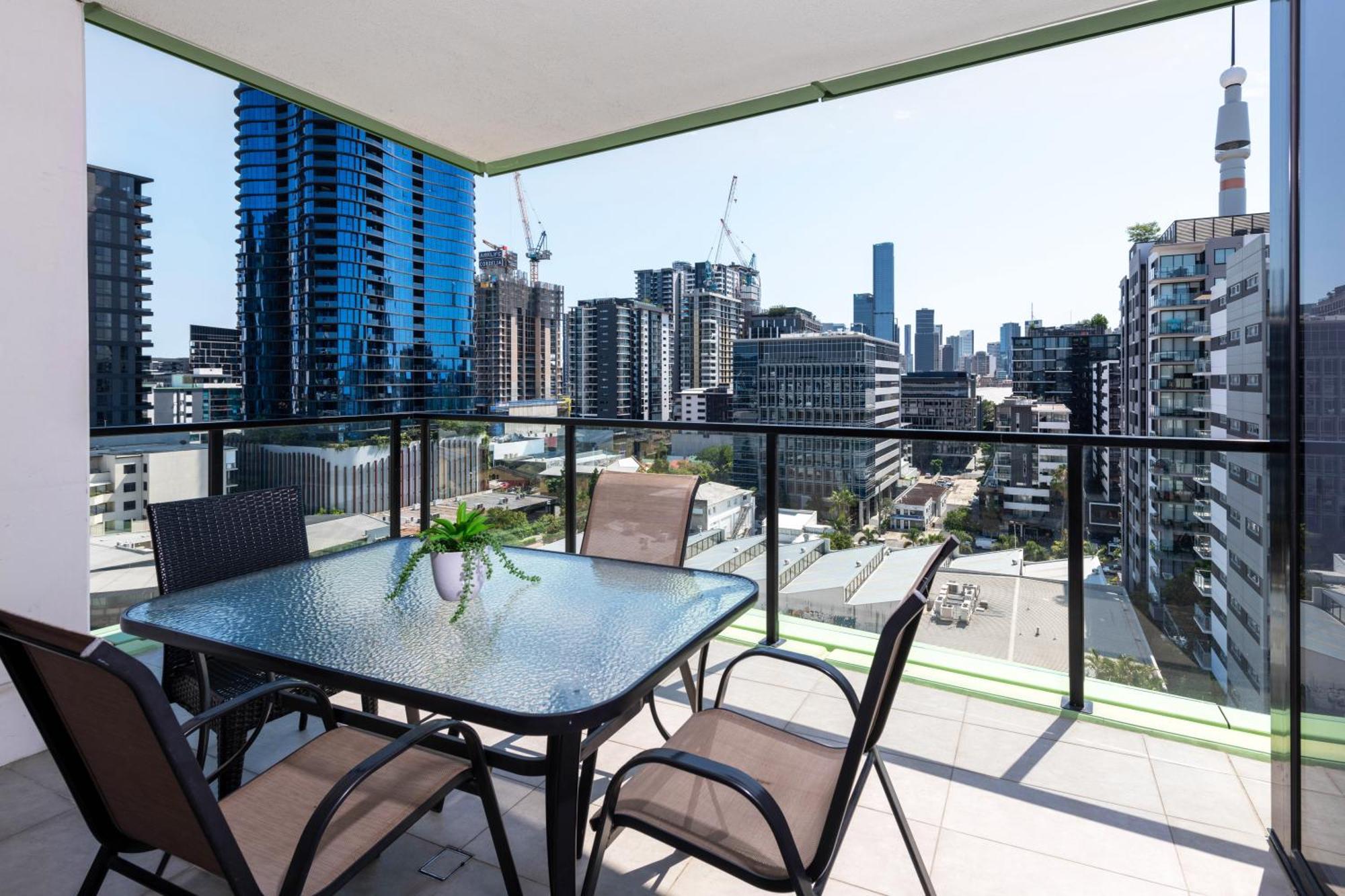 Arena Apartments By Cllix Brisbane Exterior photo